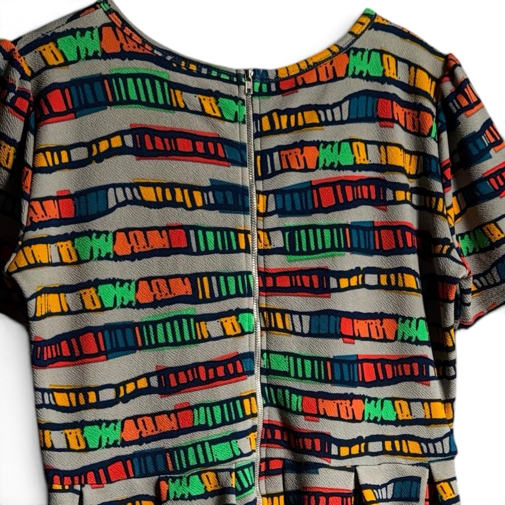 LuLaRoe Amelia Dress L Gray Multicolor Geometric Fit Flare Pleated Pockets Retro - Picture 10 of 13